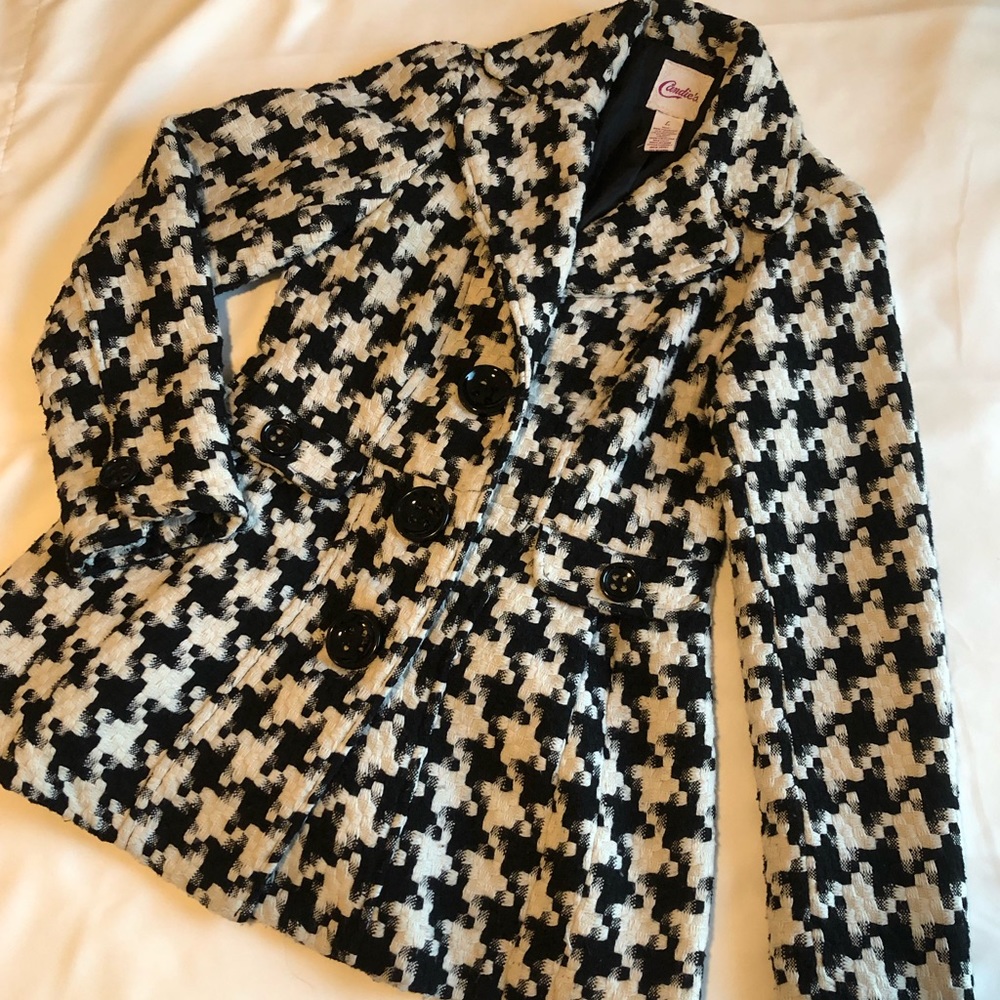 *SOLD* Black and white houndstooth coat